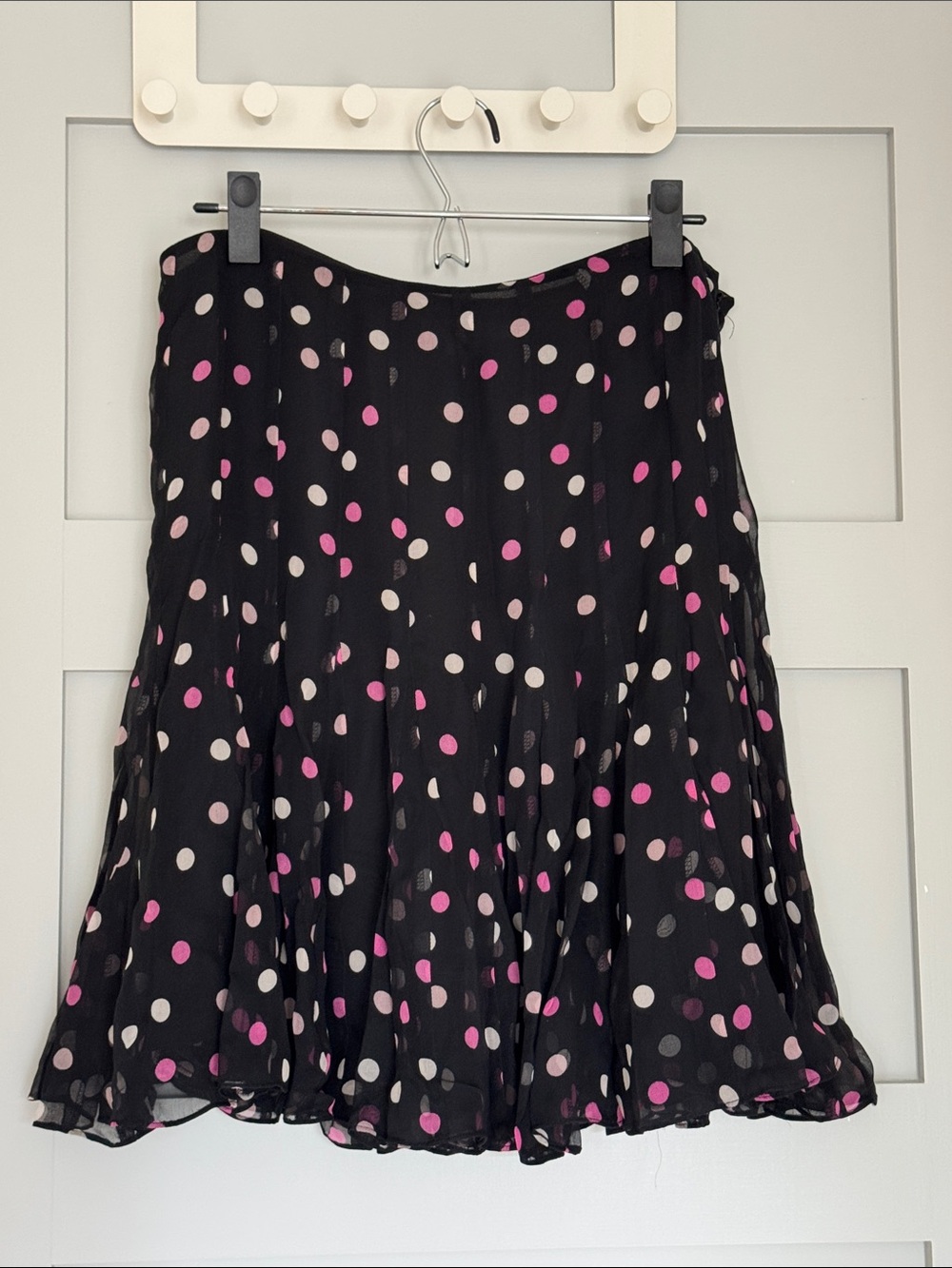 ICE Women’s multi color Polka Dot pleated A-Line Waist 37” length 21”